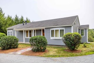82 Old Gage Hill Road, Pelham, NH 03076