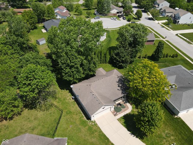 684 Benjamin Franklin Court, Nineveh, IN 46164