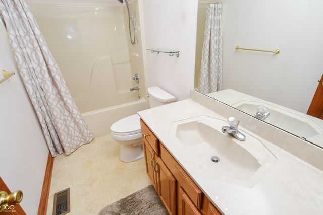 684 Benjamin Franklin Court, Nineveh, IN 46164