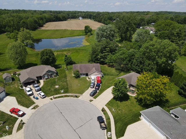 684 Benjamin Franklin Court, Nineveh, IN 46164