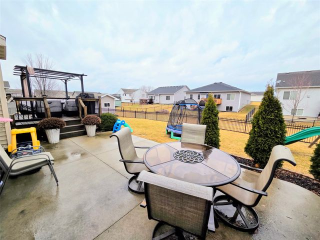 408 SW 30th Street, Ankeny, IA 50023