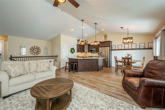 408 SW 30th Street, Ankeny, IA 50023