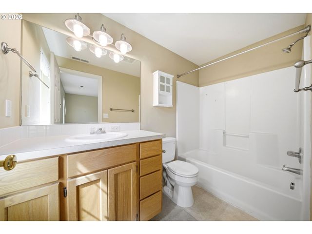 15020 Ne 69TH St, Vancouver, WA 98682