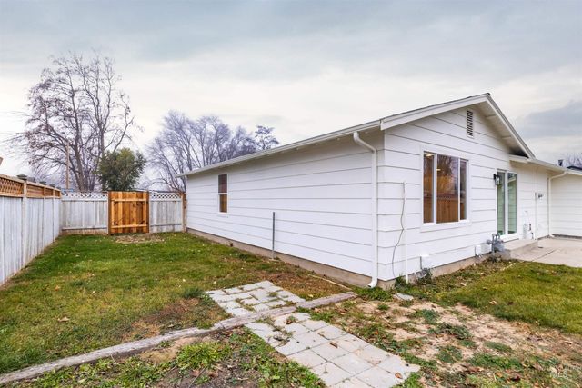 712 18th Ave N, Nampa, ID 83687