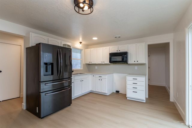 712 18th Ave N, Nampa, ID 83687