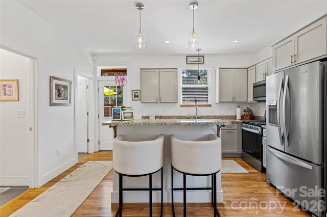 14 Davenport Road, Asheville, NC 28806