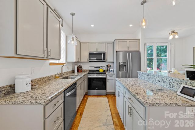 14 Davenport Road, Asheville, NC 28806