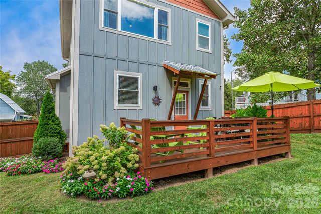 14 Davenport Road, Asheville, NC 28806