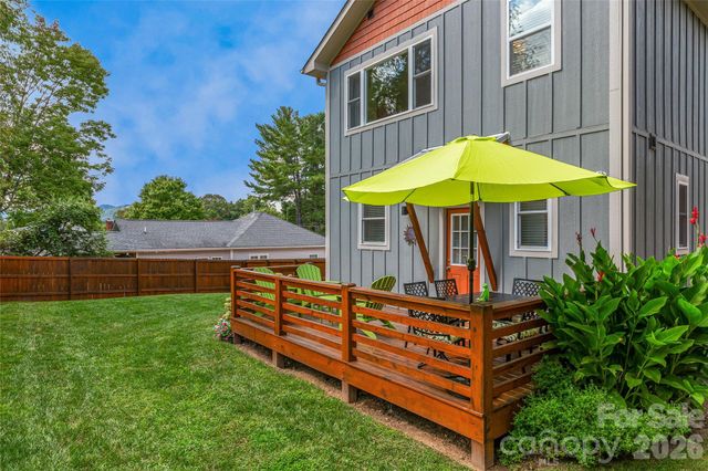 14 Davenport Road, Asheville, NC 28806