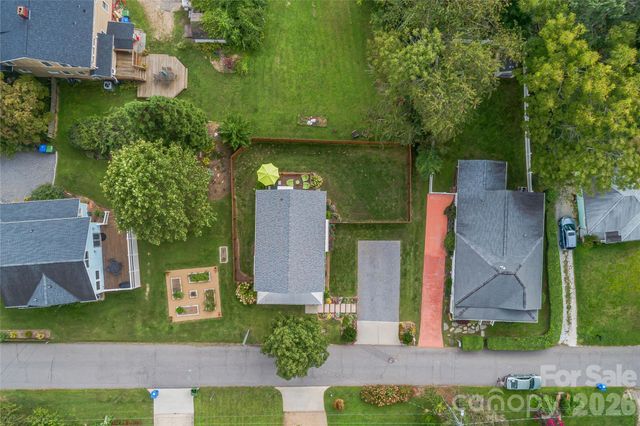 14 Davenport Road, Asheville, NC 28806