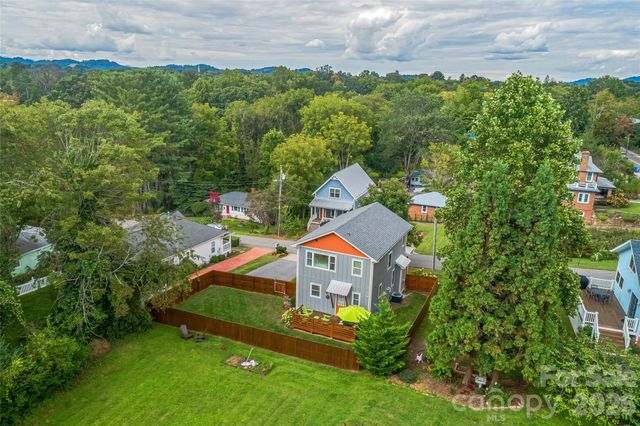 14 Davenport Road, Asheville, NC 28806