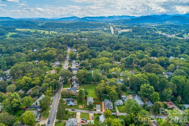 14 Davenport Road, Asheville, NC 28806