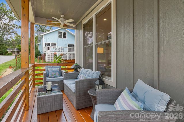 14 Davenport Road, Asheville, NC 28806