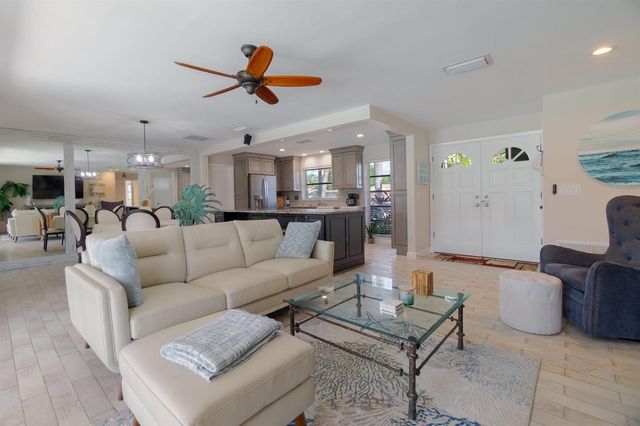 4370 Flax Court, Palm Beach Gardens, FL 33410