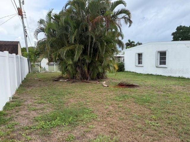 1205 PRINCETON AVENUE, Bradenton, FL 34207