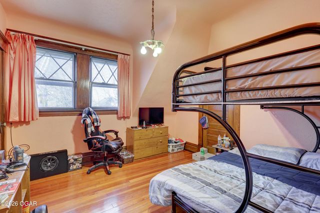 2011 S Jackson Avenue, Joplin, MO 64804