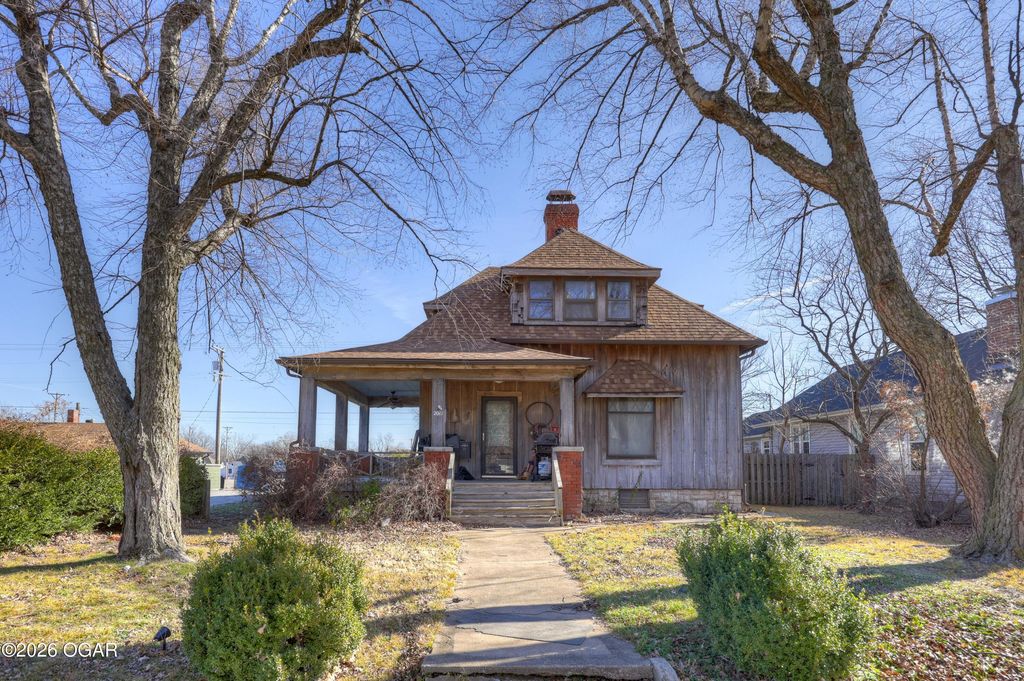 2011 S Jackson Avenue, Joplin, MO 64804