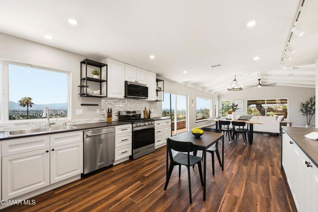 315 N Loop Drive, Camarillo, CA 93010