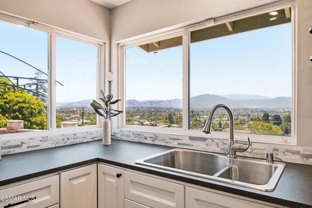315 N Loop Drive, Camarillo, CA 93010