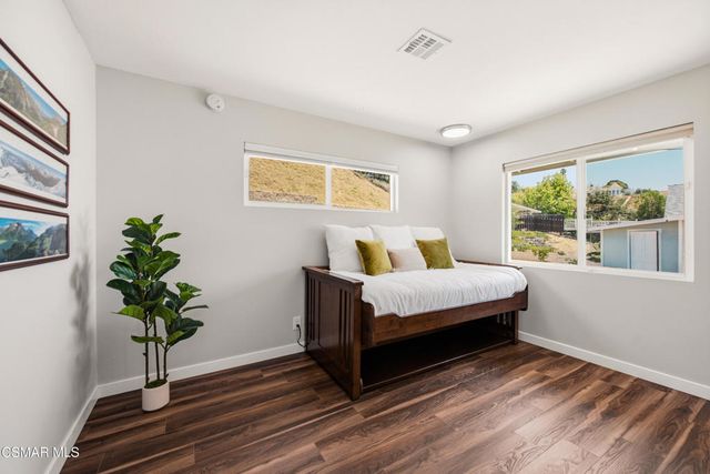 315 N Loop Drive, Camarillo, CA 93010