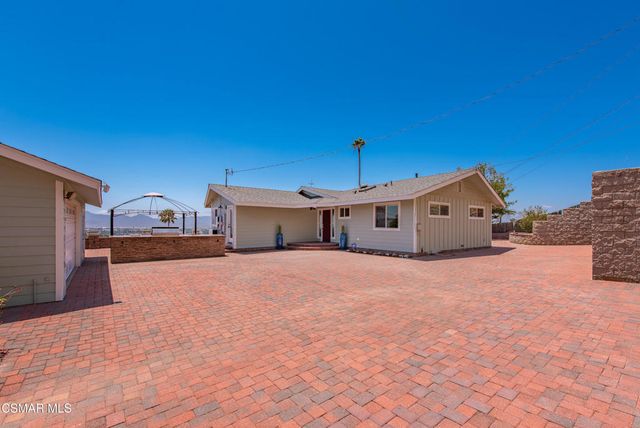 315 N Loop Drive, Camarillo, CA 93010