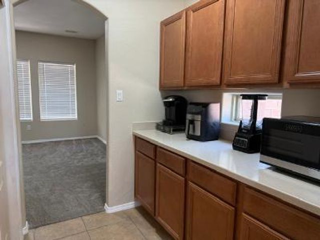 2730 Firewheel Avenue SW, Los Lunas, NM 87031