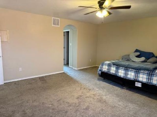 2730 Firewheel Avenue SW, Los Lunas, NM 87031