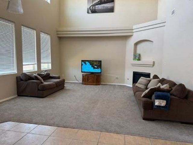 2730 Firewheel Avenue SW, Los Lunas, NM 87031