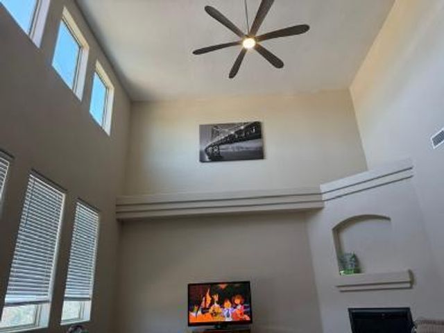 2730 Firewheel Avenue SW, Los Lunas, NM 87031