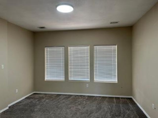 2730 Firewheel Avenue SW, Los Lunas, NM 87031