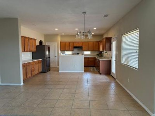 2730 Firewheel Avenue SW, Los Lunas, NM 87031