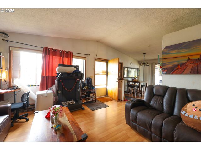 9612 Se HOLGATE Blvd, Portland, OR 97266