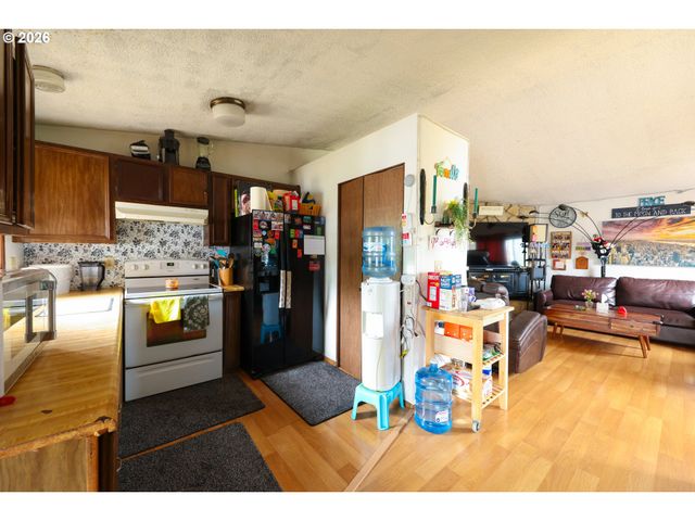9612 Se HOLGATE Blvd, Portland, OR 97266