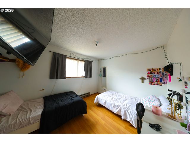9612 Se HOLGATE Blvd, Portland, OR 97266