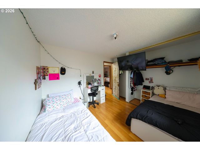 9612 Se HOLGATE Blvd, Portland, OR 97266