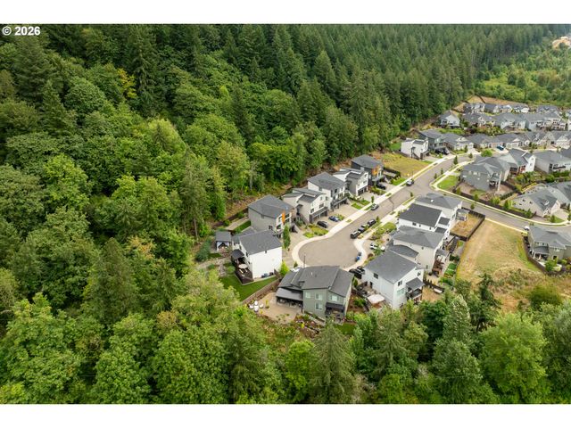 9728 N ALDER St, Camas, WA 98607