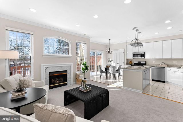 1733 STUART POINTE LN, Herndon, VA 20170