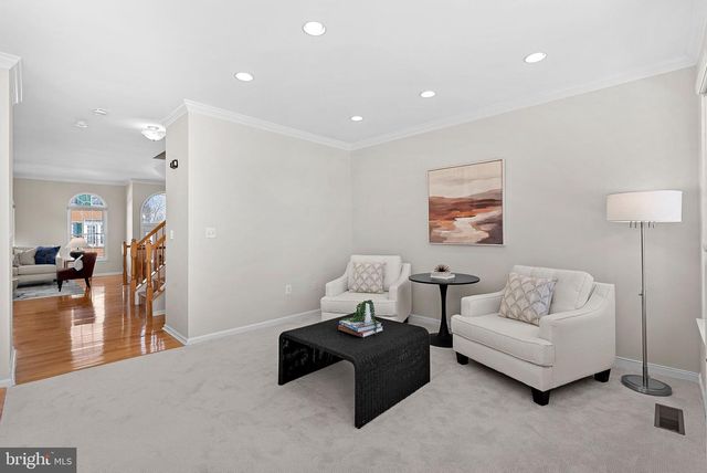 1733 STUART POINTE LN, Herndon, VA 20170