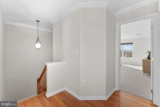 1733 STUART POINTE LN, Herndon, VA 20170