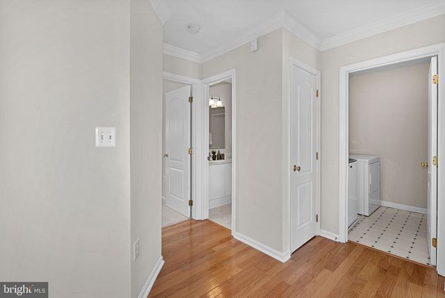 1733 STUART POINTE LN, Herndon, VA 20170