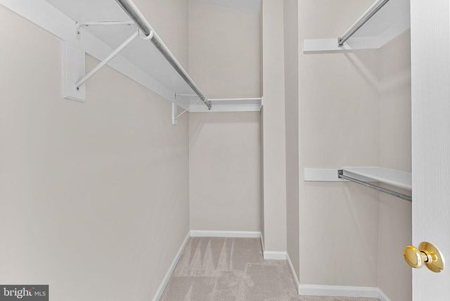 1733 STUART POINTE LN, Herndon, VA 20170