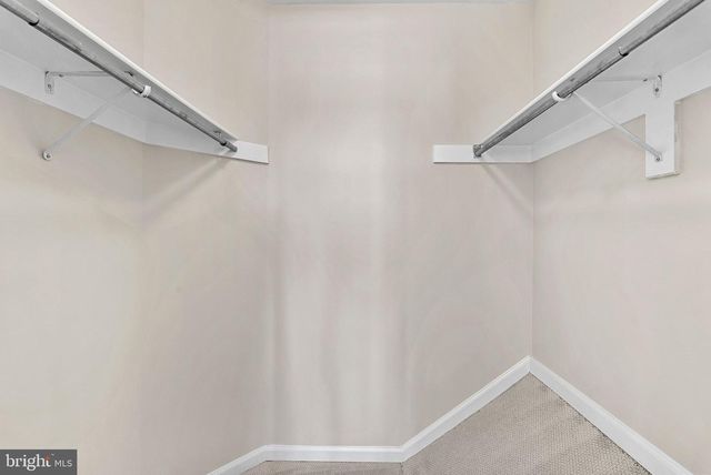 1733 STUART POINTE LN, Herndon, VA 20170