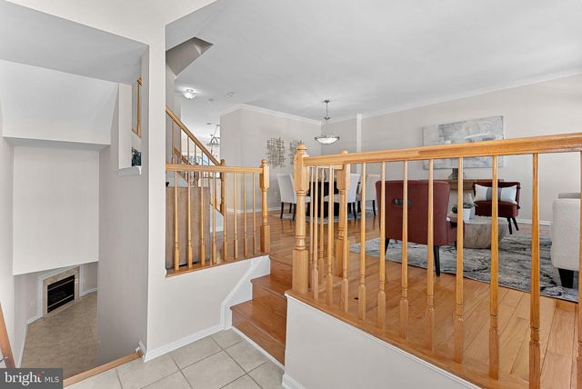 1733 STUART POINTE LN, Herndon, VA 20170