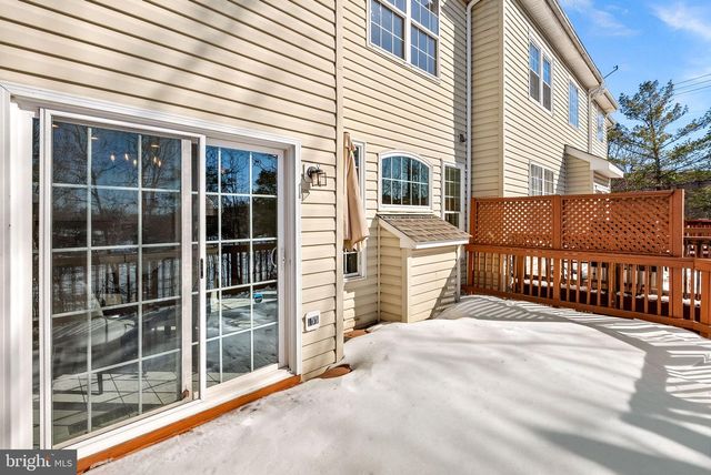 1733 STUART POINTE LN, Herndon, VA 20170