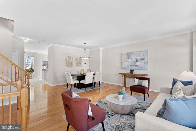 1733 STUART POINTE LN, Herndon, VA 20170