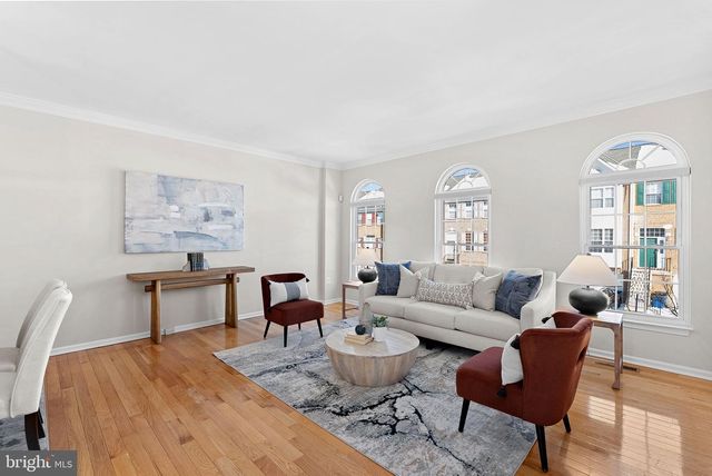 1733 STUART POINTE LN, Herndon, VA 20170