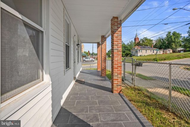 138 MARYLAND PARK DR, Capitol Heights, MD 20743
