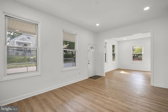 138 MARYLAND PARK DR, Capitol Heights, MD 20743