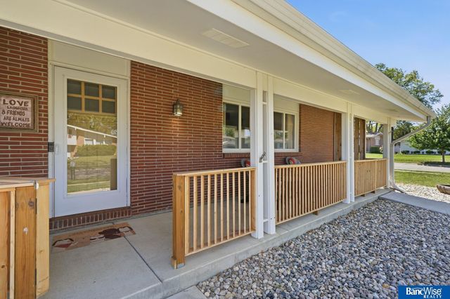 900 N 81 Street, Lincoln, NE 68505