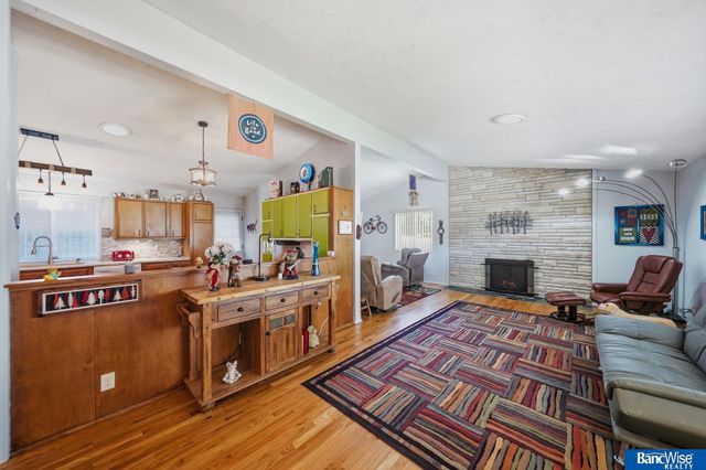 900 N 81 Street, Lincoln, NE 68505